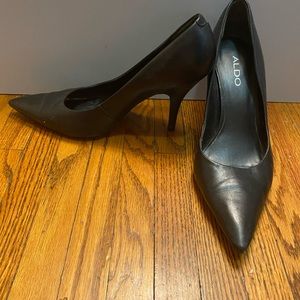 ALDO CLASSIC HIGH HEELS SIZE 8